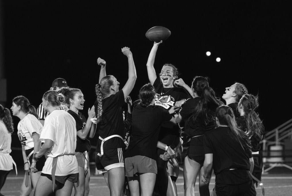 Seniors dominate in annual Powderpuff Game