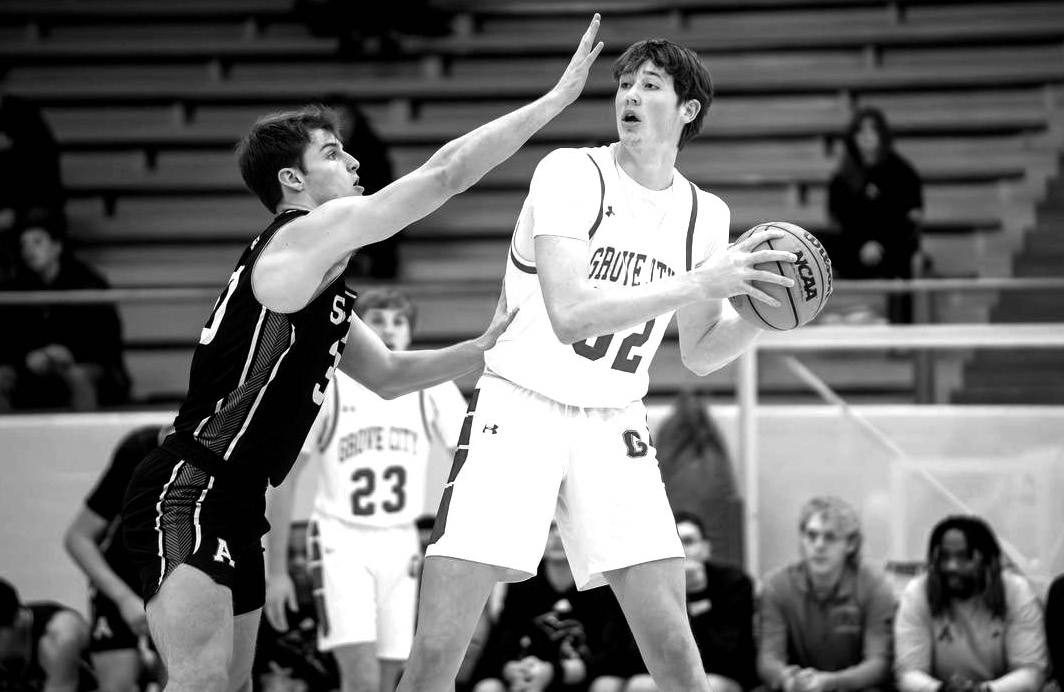 Standing tall: Life at 6’9”