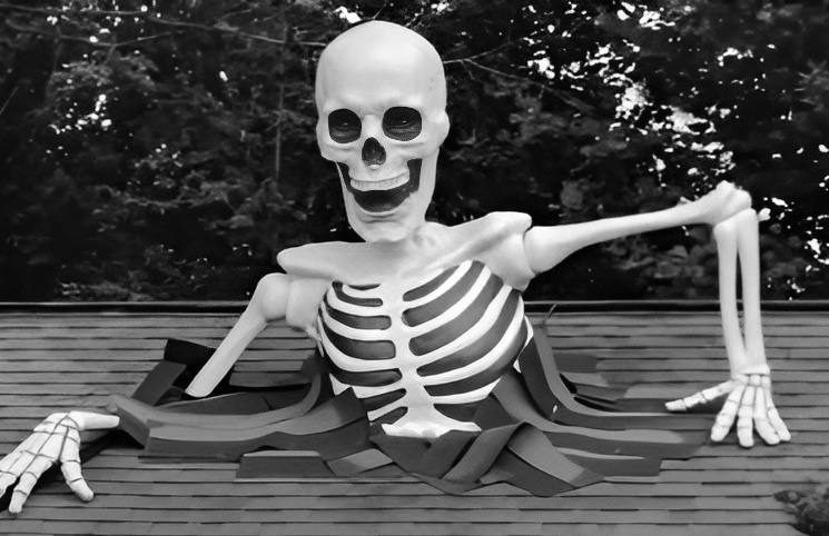 Giant skeletons in September?