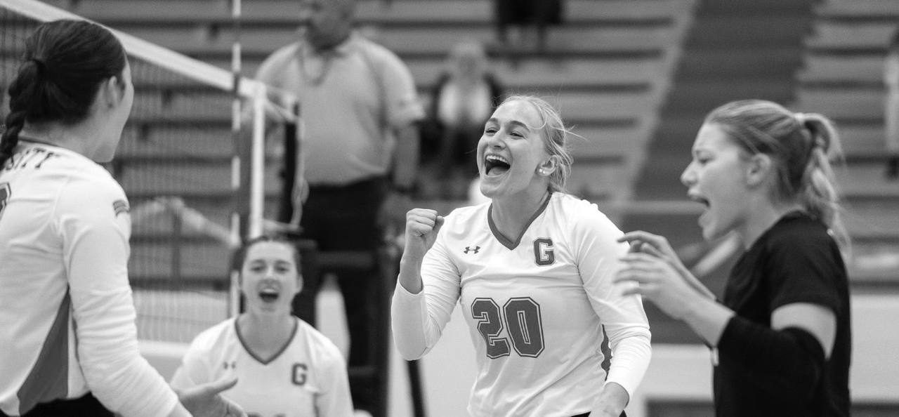 Volleyball victorious in senior day doubleheader
