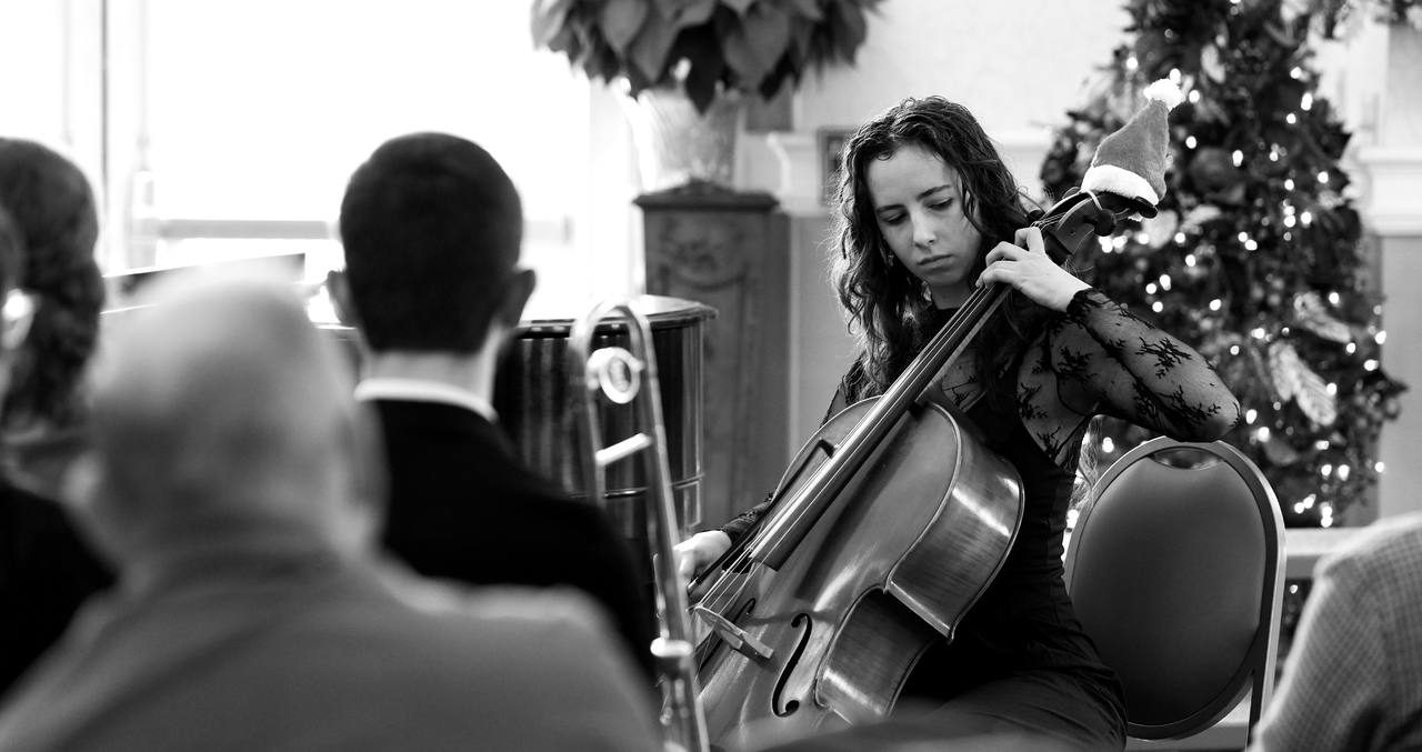 Merry music at the Grove