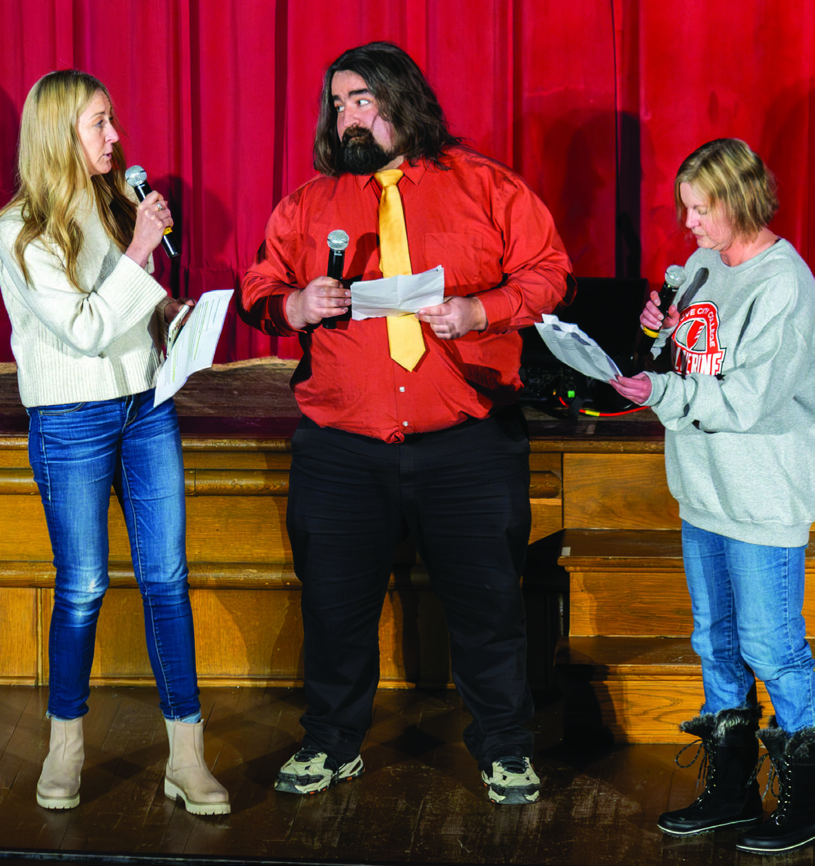 Professors Susan Dreves, Peter Foster and Tricia Shultz perform